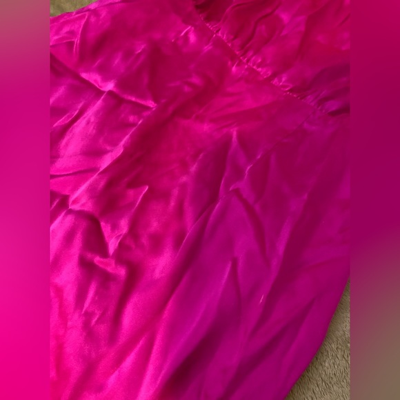 Retrofete Anahita dress in neon pink! Perfect for summer weddings! - Picture 9 of 10